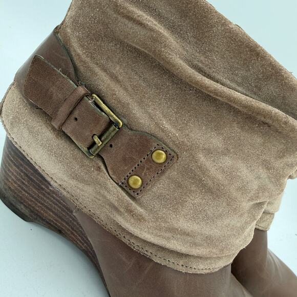 Clark’s Artisan Brown Leather Suede Trolley Buckle Heels Booties Size 8.5 - Picture 2 of 8